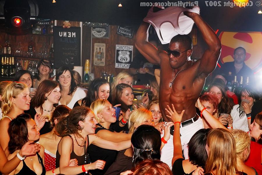 11P Drunk women go crazy for big black male stripper