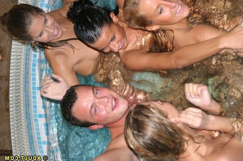 16P Hot Tub Party Turns into Naked Twister