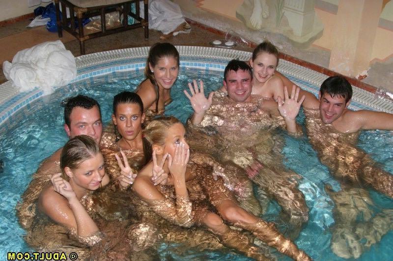 16P Hot Tub Party Turns into Naked Twister