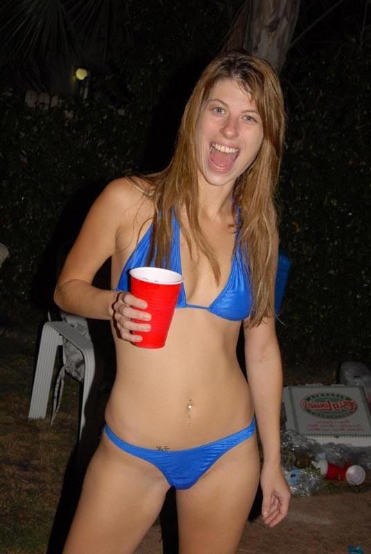 15P Exibicionist pervet coed babe fucking on the living room
