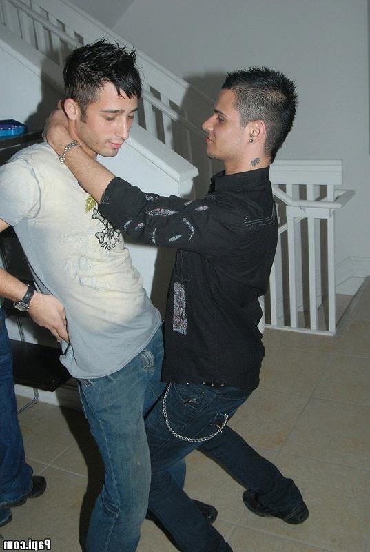 15P This papi house party gets crazy when theres guys fuckin in every room
