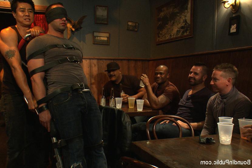 15P Italian bodybuilder is used and humiliated at a public bar. 