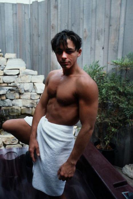 20P Muscle and twink fucking and cumming in jacuzzi at the backyard