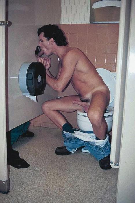 20P Latino muscle dudes enjoy fucking and facial cumming in a toilet