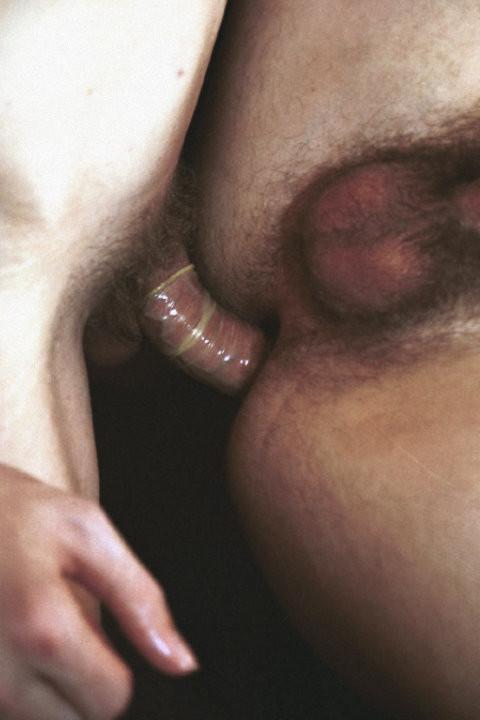 20P Two shameless twinks screwing and cumming in a living room