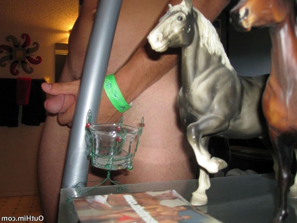 15P Horny amateur gays posing and fucking gallery 5