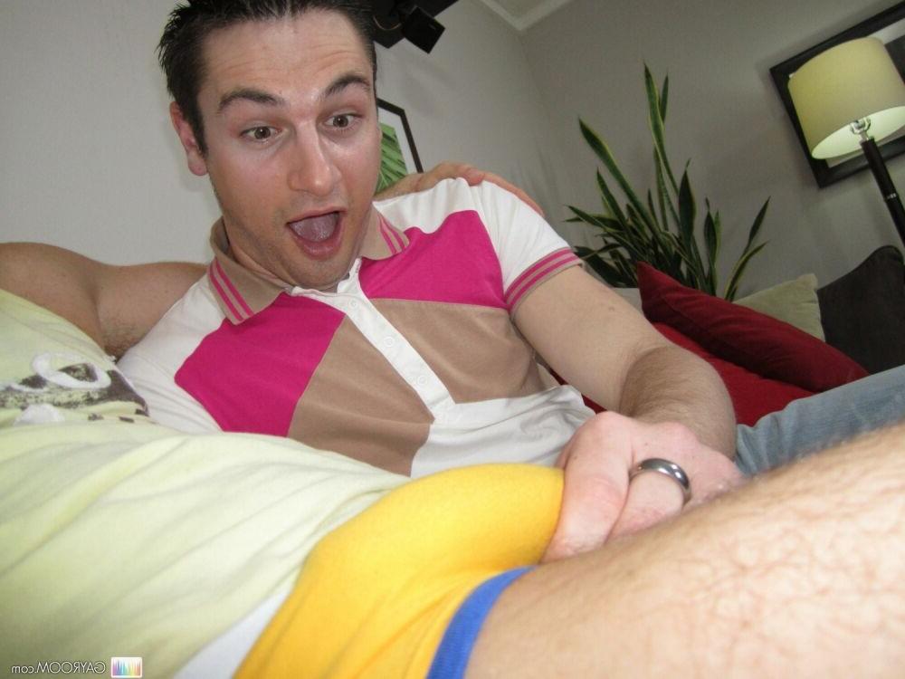 15P Horny amateur gays posing and fucking gallery 2