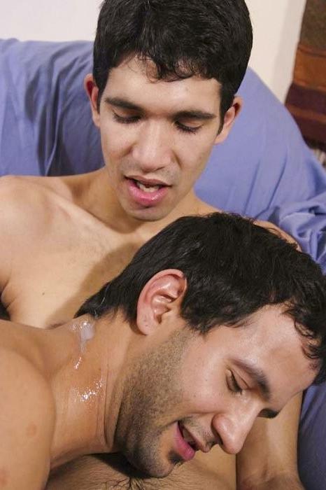 20P Huge cock twinks experience mutual sucking and facial cumming