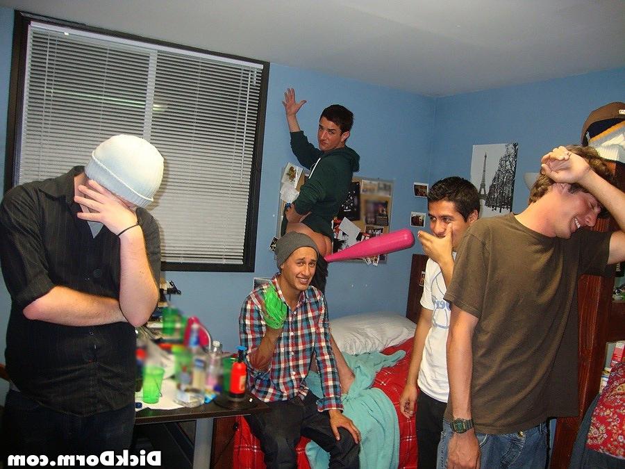 12P Check out these real dorm room sex party pics