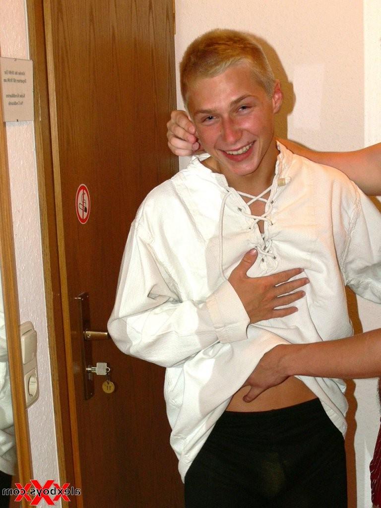 12P Horny TeenBoys gay fun in hotel room