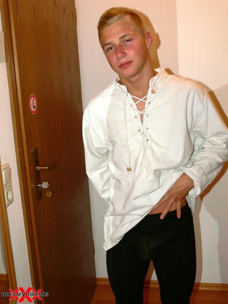 12P Horny TeenBoys gay fun in hotel room