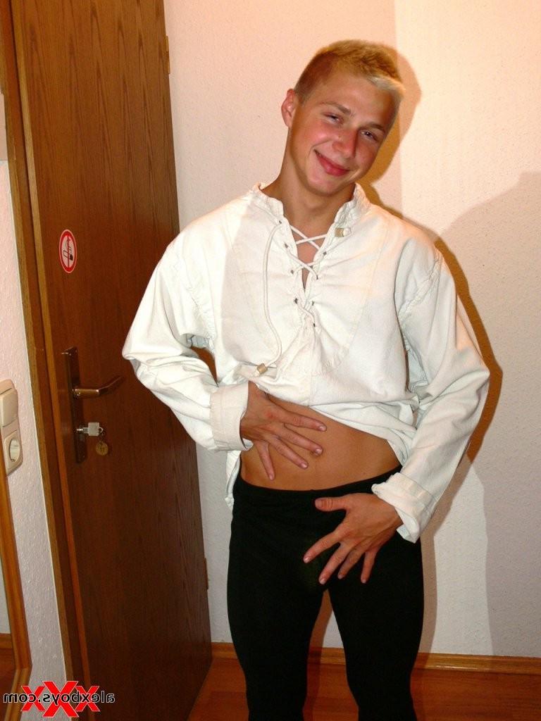 12P Horny TeenBoys gay fun in hotel room