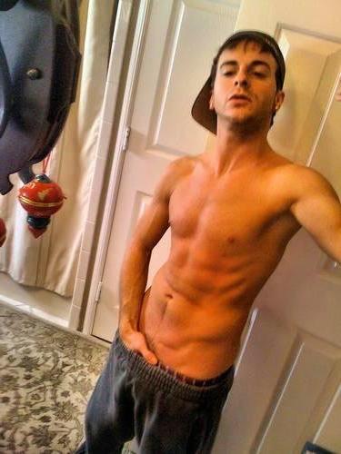 15P Guy with big dick self-shoots in his room