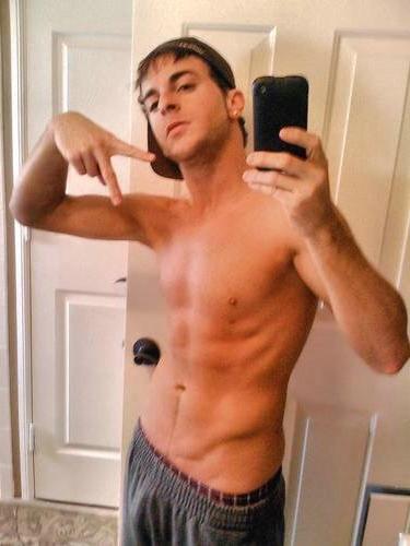15P Guy with big dick self-shoots in his room