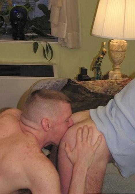 20P Mature couple enjoy hot sucking and rimming in a living room
