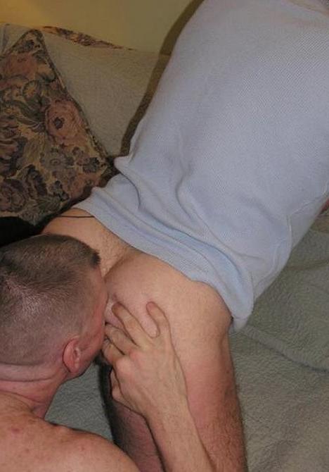20P Mature couple enjoy hot sucking and rimming in a living room