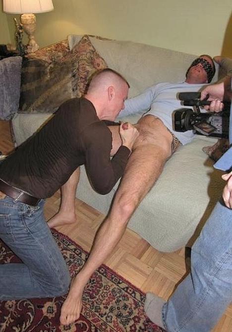 20P Mature couple enjoy hot sucking and rimming in a living room