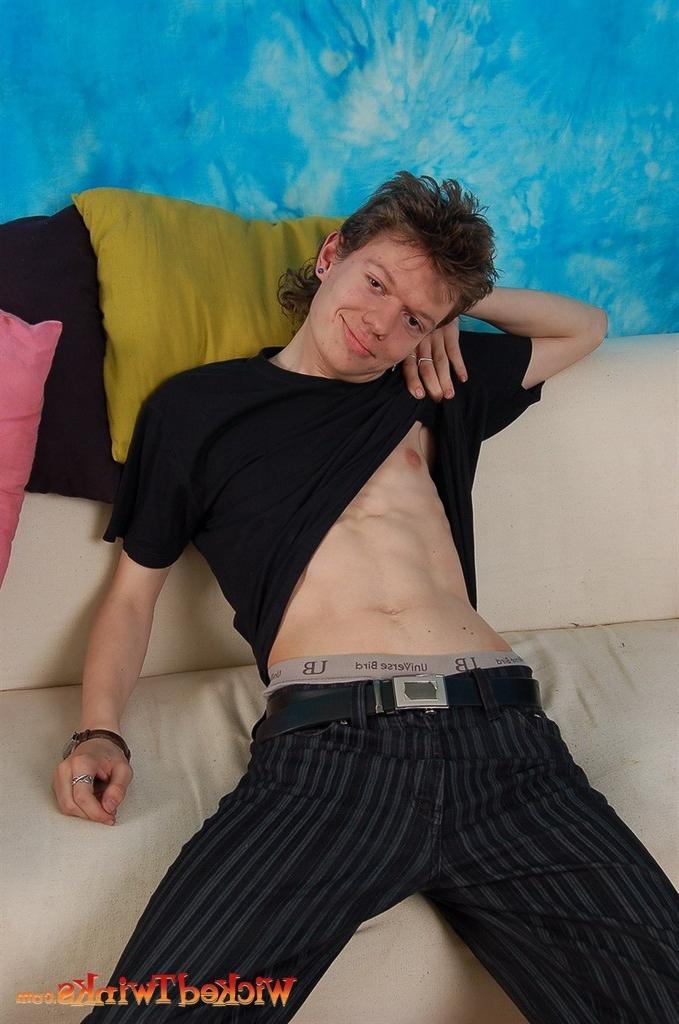 10P Solo twink shwos and jerks his long thick cock