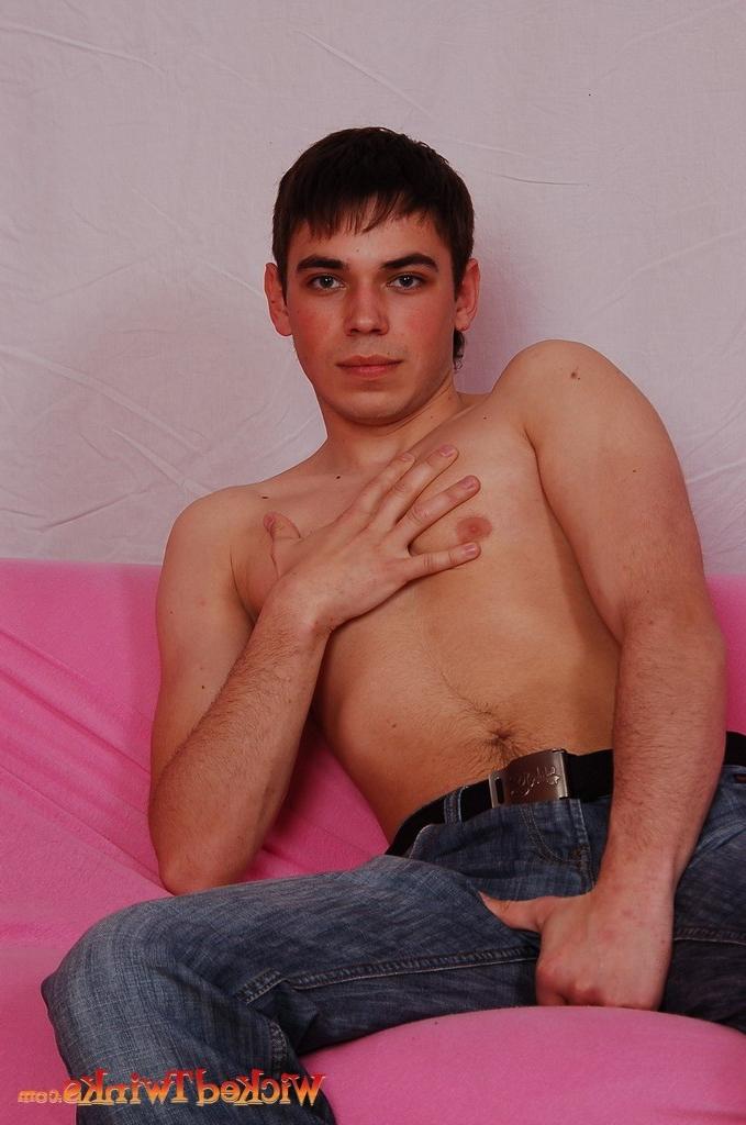 10P Solo twink shwos and jerks his long thick cock