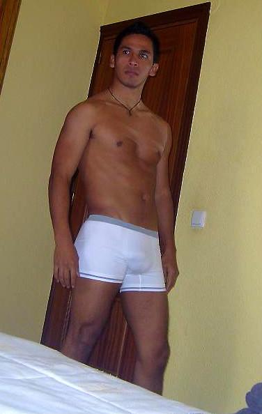 12P Hotny dude tingaro sucks his roommates cock in these hot banging pics