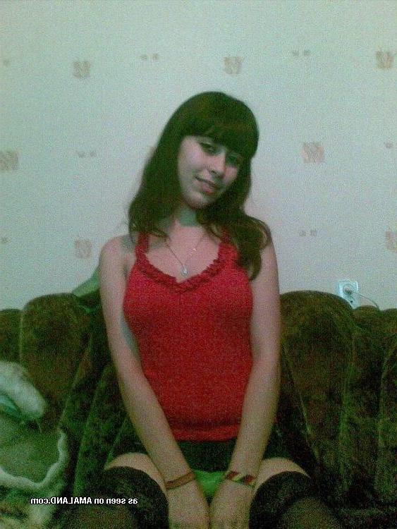 10P Selection of an amateur Mexican chick showing her nice tits