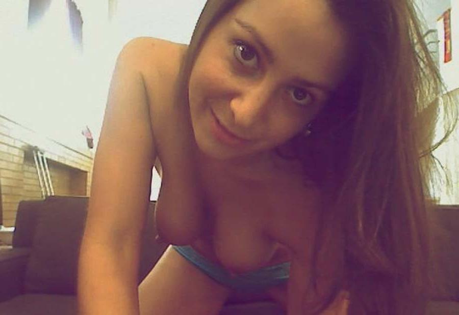 15P Sexy naughty Mexican bitch spreads for her BF