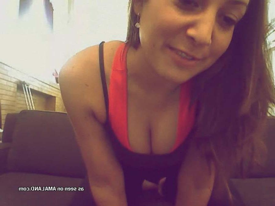 15P Sexy naughty Mexican bitch spreads for her BF