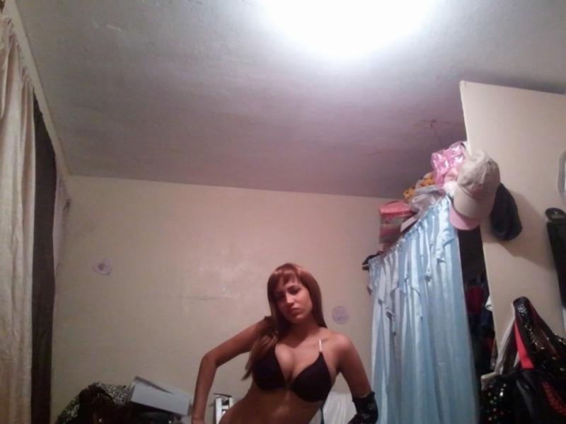 14P Busty Mexican honey teasing on cam while posing
