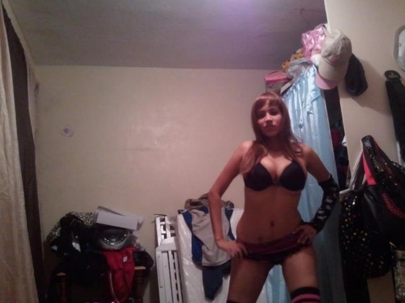 14P Busty Mexican honey teasing on cam while posing
