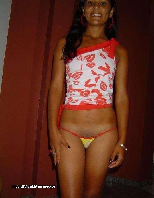 14P Slutty Mexican babe stripping naked on cam