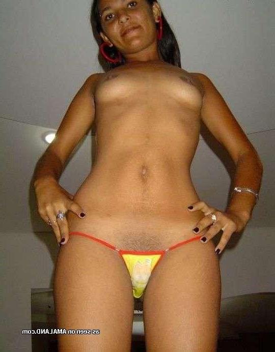14P Slutty Mexican babe stripping naked on cam
