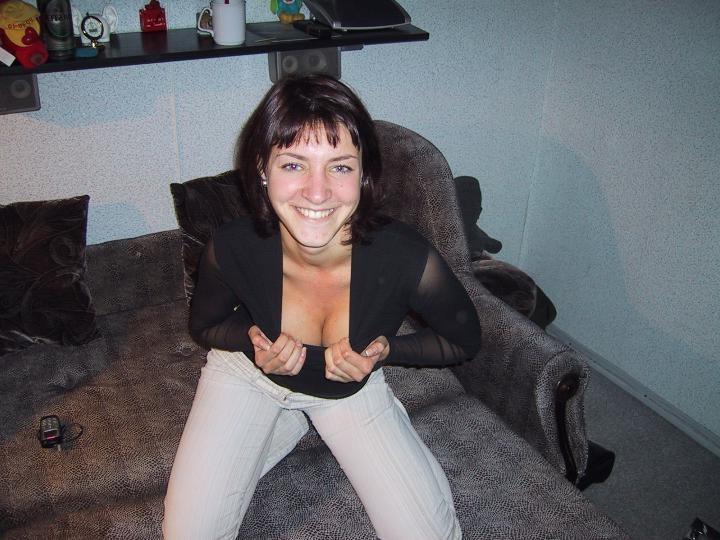 16P Heiße Fotos von sexy Mädchen, die sich küssen