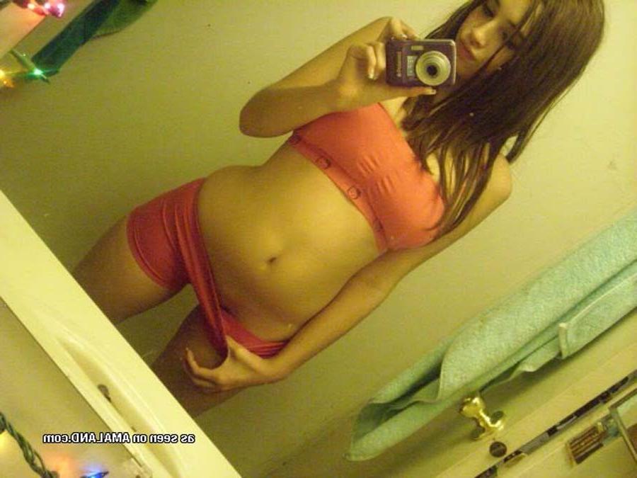 15P Gallery of horny girls