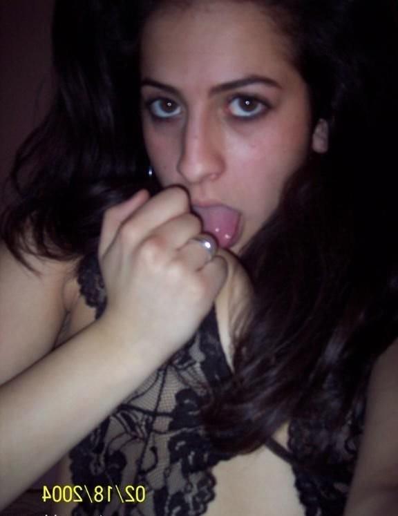 15P Photos of gorgeous girls camwhoring