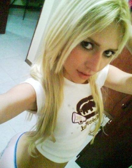 16P Fotos quentes de garotas sexy se beijando