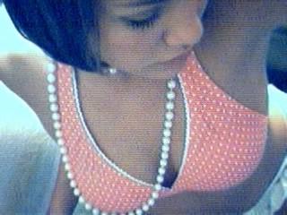 15P Gorgeous amateur girls posing on camera naked
