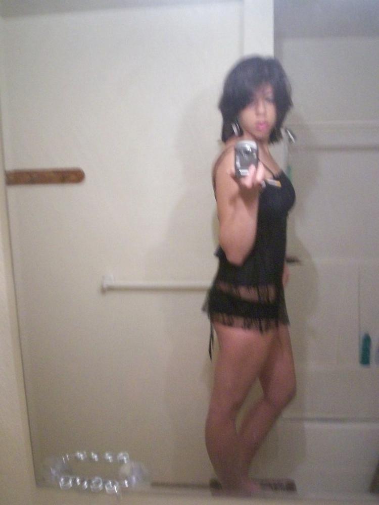 15P Awesome sexy latina girl delivers her round juicy breasts