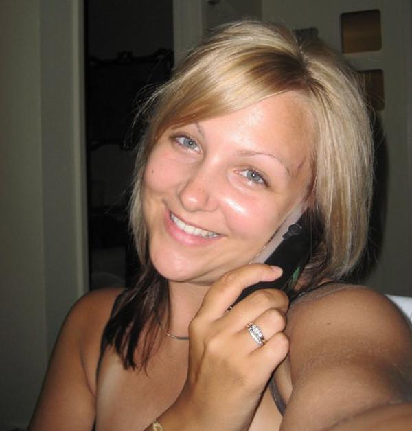 16P Photos of a girl naked in my room