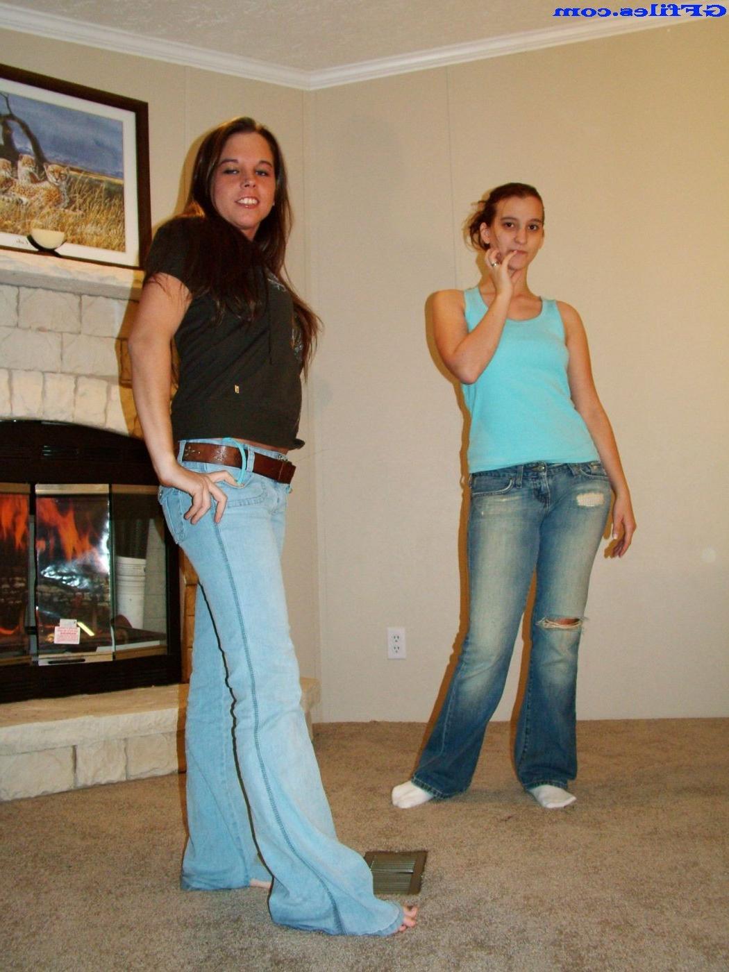 16P Amateur homemade girls