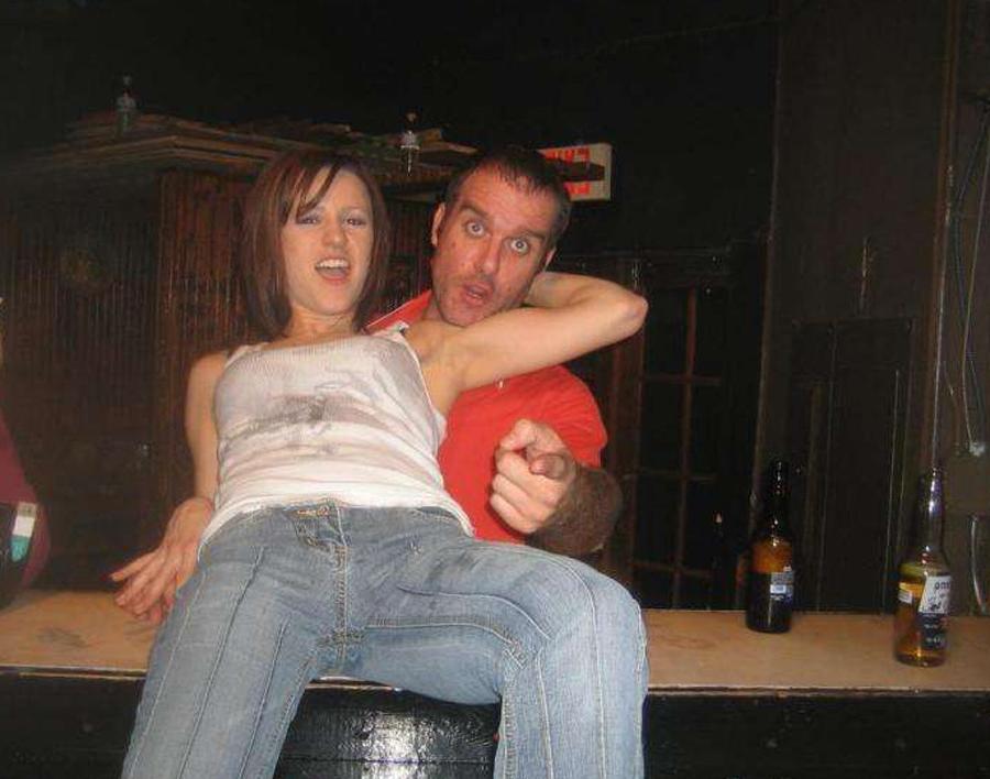 15P Drunk amateur chicks in bar