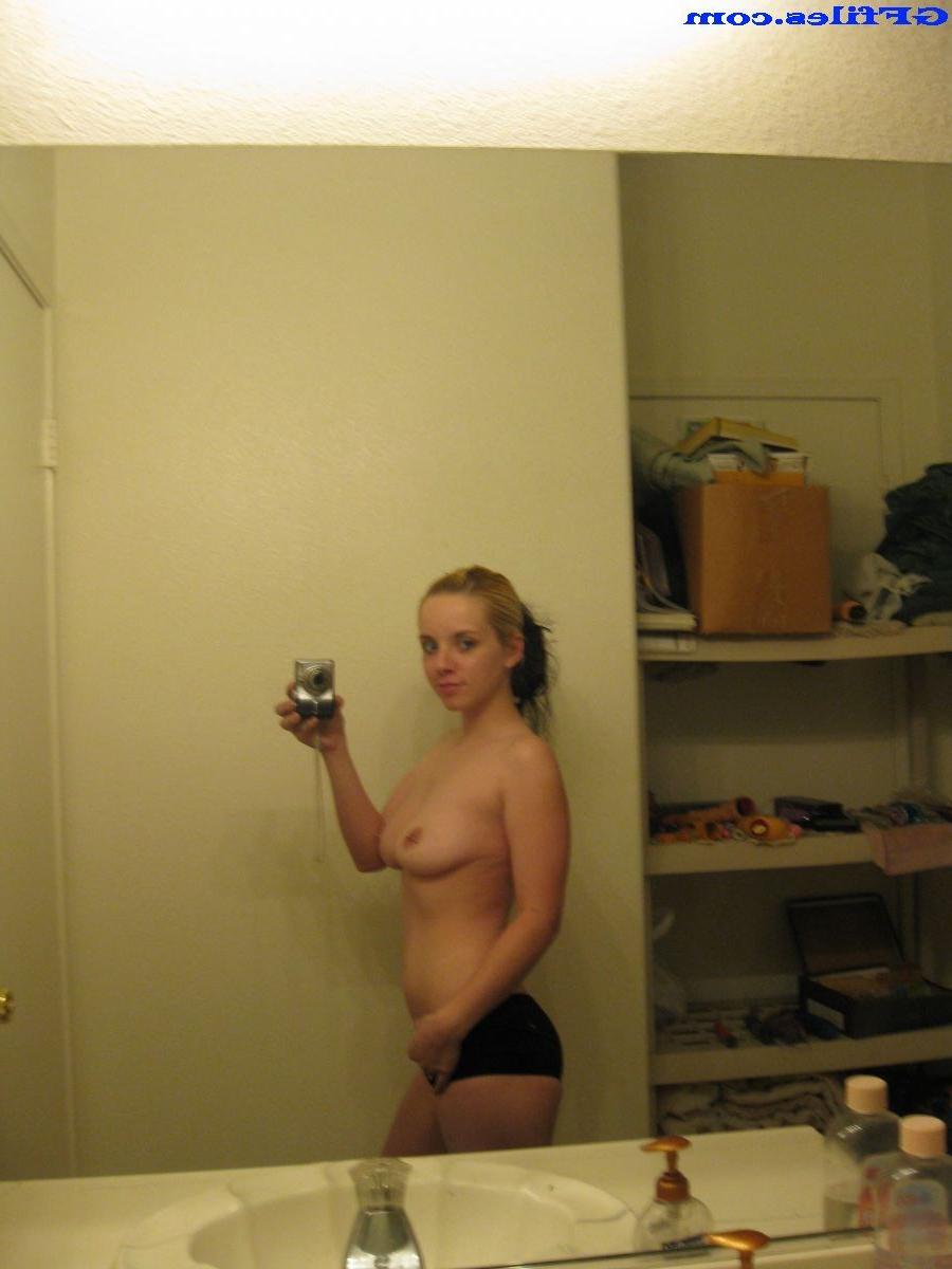 16P Amateur homemade girls selfshots