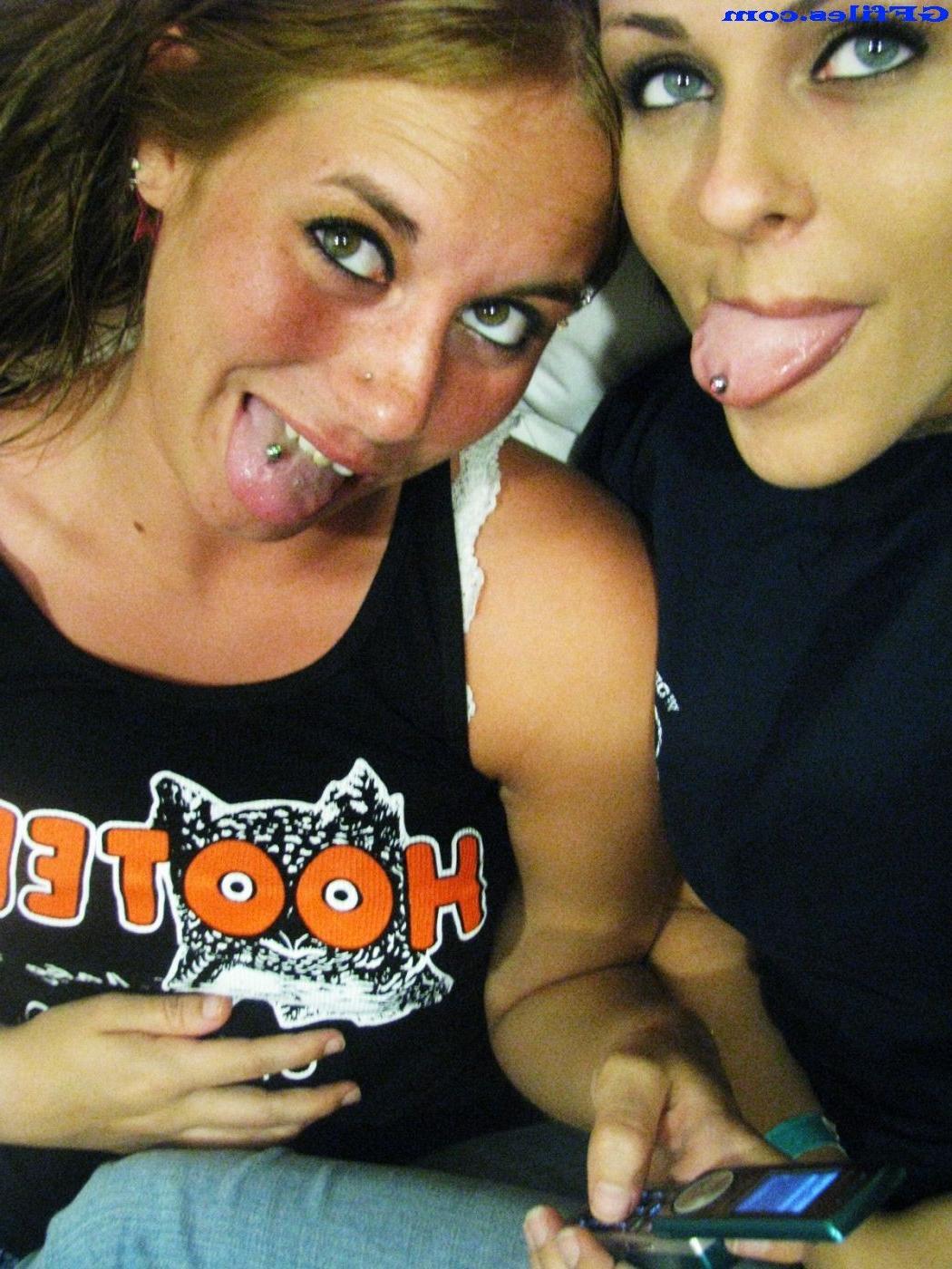 16P Amateur homemade girls selfshots