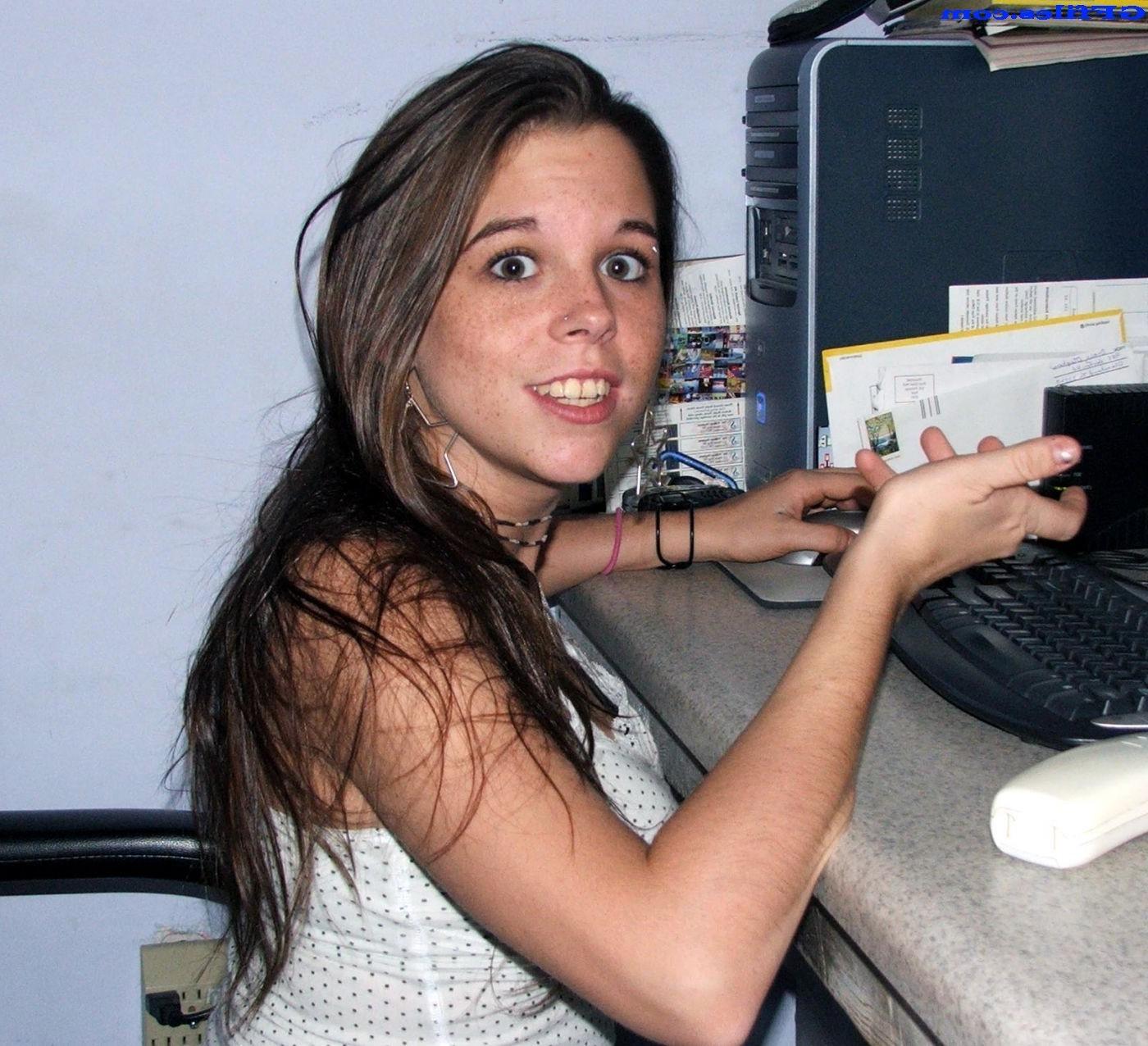 16P Amateur homemade girls selfshots