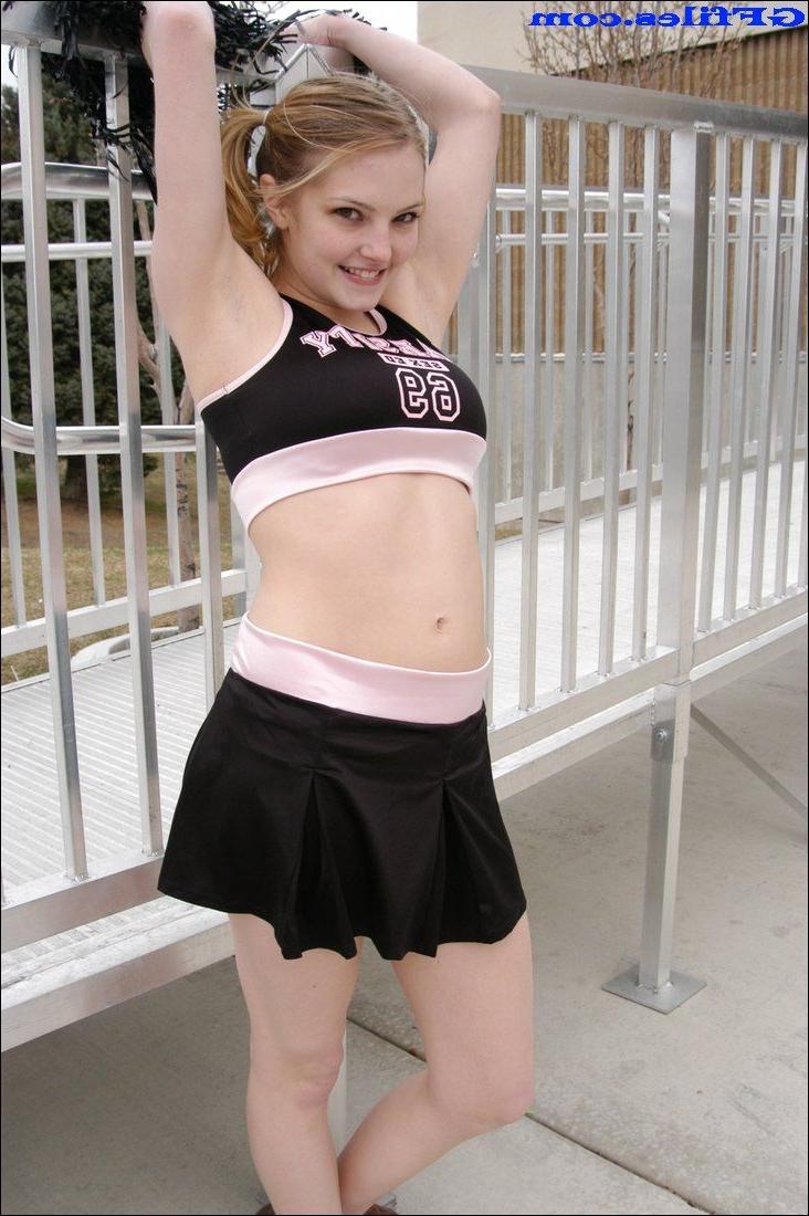 16P Amateur homemade girls selfshots