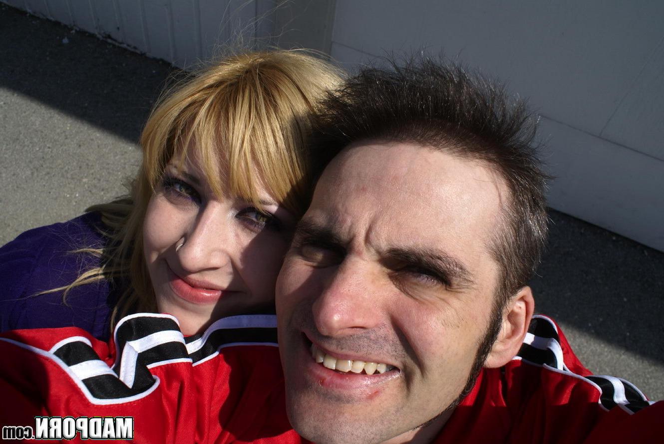 15P Real amateur couples pawn their sextapes