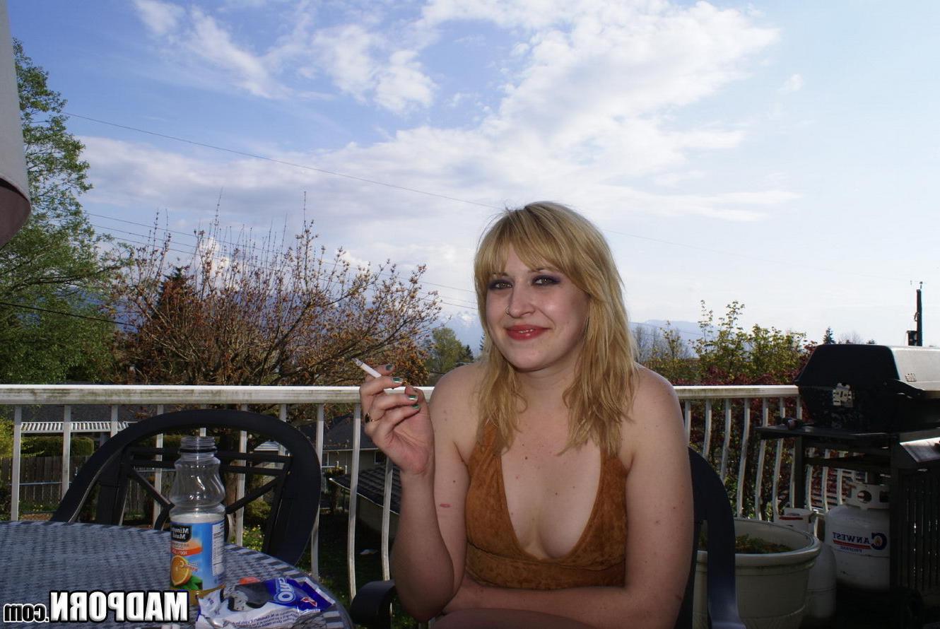15P Real amateur couples pawn their sextapes