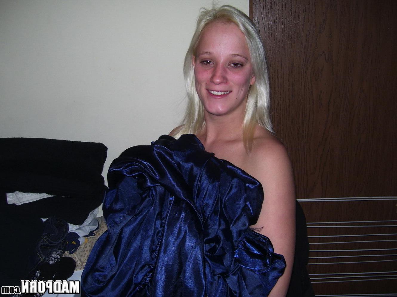 15P Real amateur couples pawn their sextapes