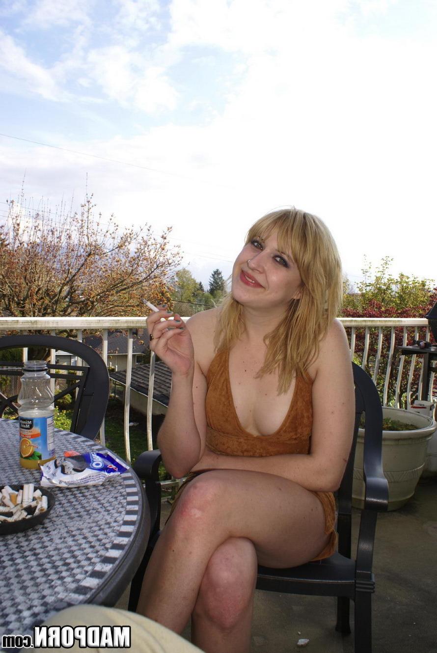 15P Real amateur couples pawn their sextapes