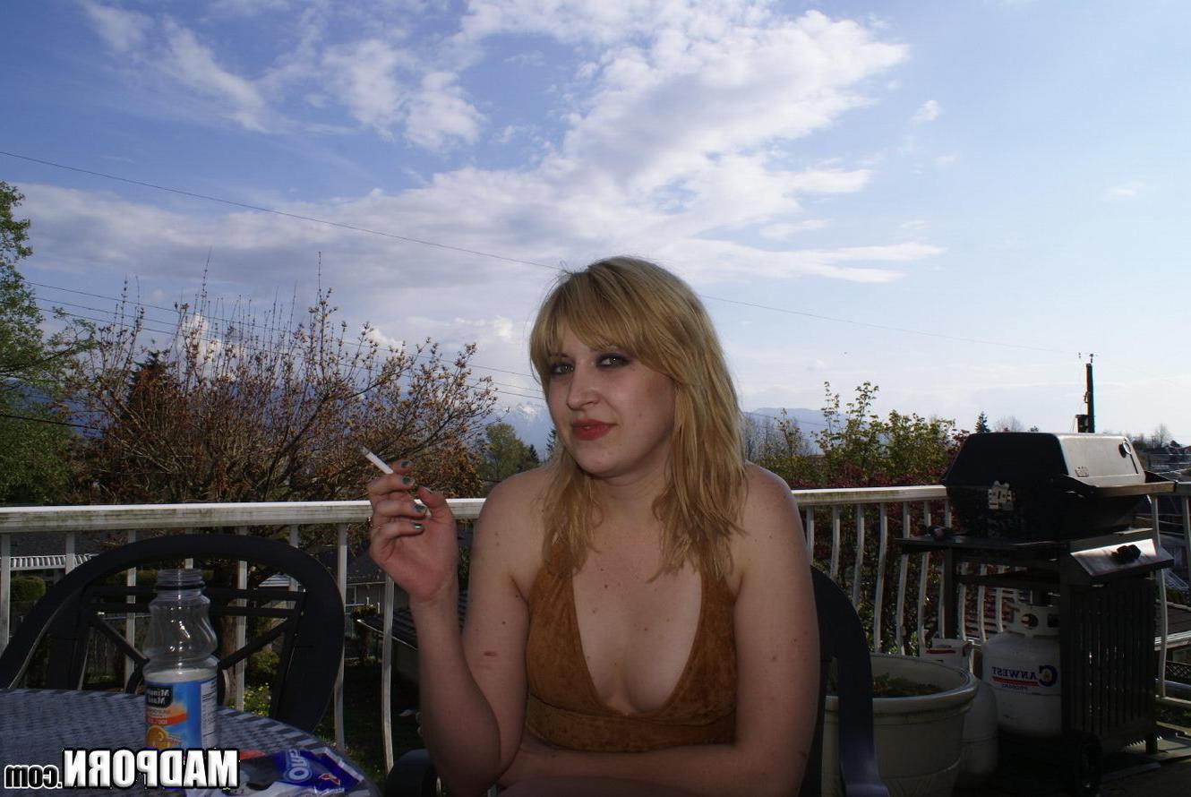 15P Real amateur couples pawn their sextapes
