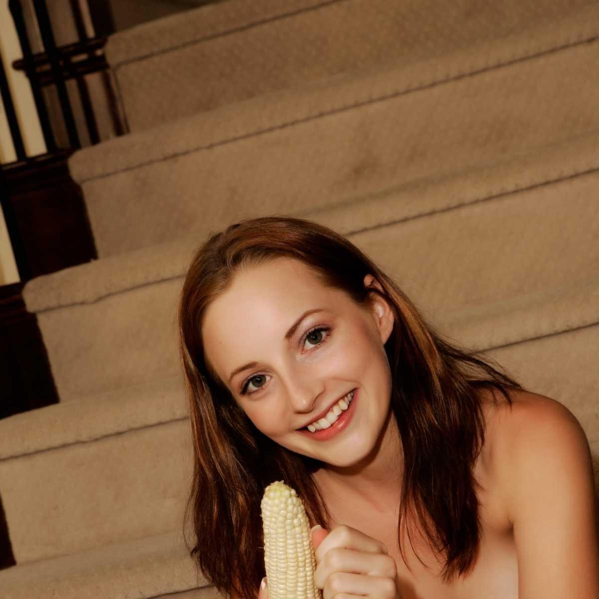 20P Tiny Tabitha corn fucker this girl knows how to shuck and fuck corn you have to 